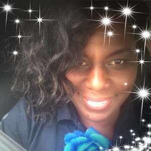 Meet your Posher, Alexia